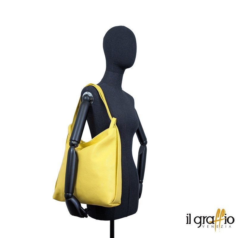 Convertible Bag-Backpack in genuine leather. Made in Italy Convertible Bag-Backpack in genuine leather. Made in Italy