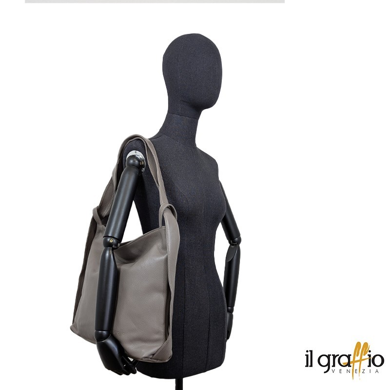 Convertible Bag-Backpack in genuine leather. Made in Italy Convertible Bag-Backpack in genuine leather. Made in Italy