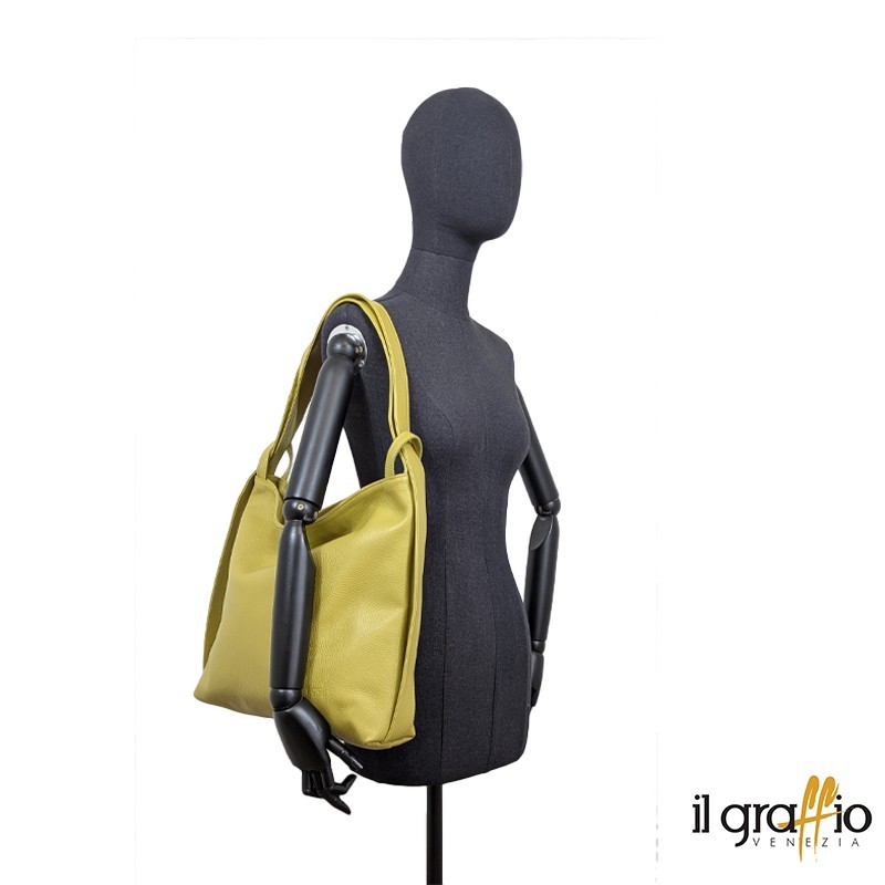 Convertible Bag-Backpack in genuine leather. Made in Italy Convertible Bag-Backpack in genuine leather. Made in Italy